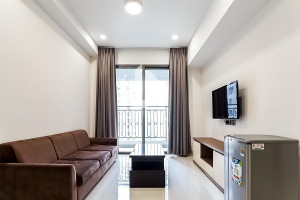 Saigon Royal Apartment - 2 bedrooms with basic funiture, warm space.