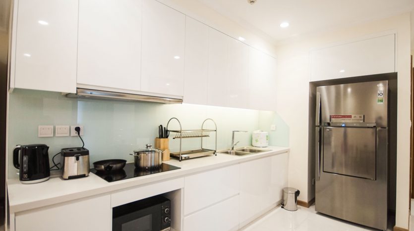 First is Vinhome apartment for rent with 2 bedrooms with an area of ​​​​80m2, the apartment is designed with full amenities to help homeowners feel comfortable living in this house.