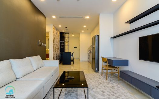 Apartment for rent in Vinhomes Golden River - Living room