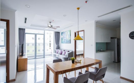 Vinhomes Central Park apartment for rent - Living room