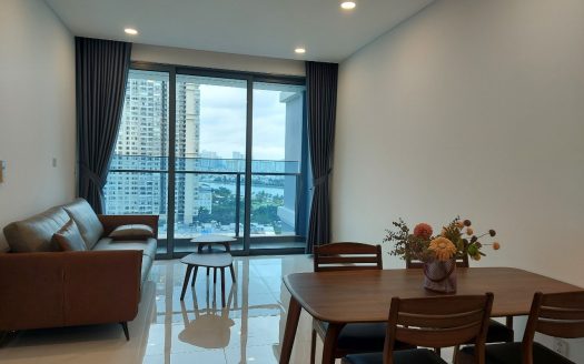 Sunwah Pearl apartment for rent - Basic but refined furniture and city view