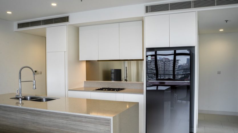 Neat and tidy kitchen