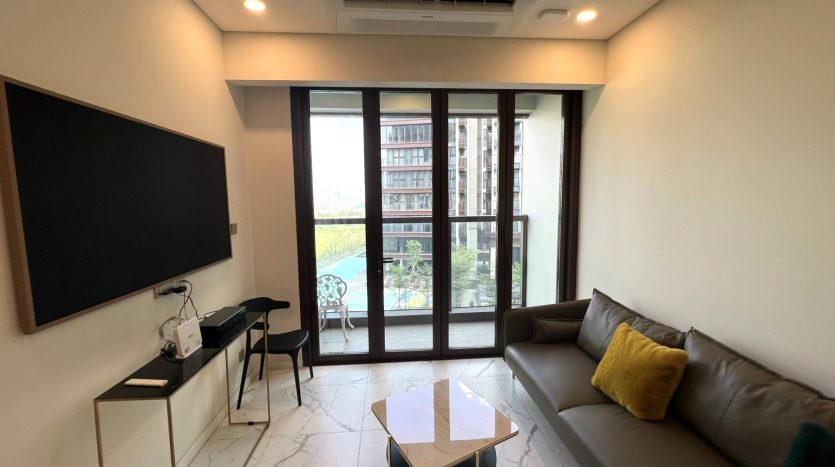 Metropole 2 bedroom apartment for lease