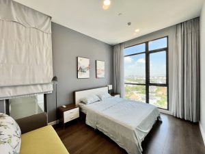 Large bedroom with nice view