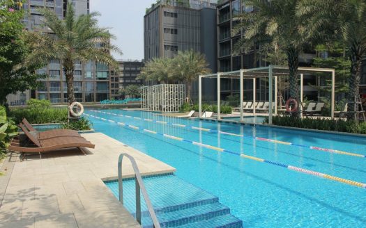 Swimming pool at Empire City