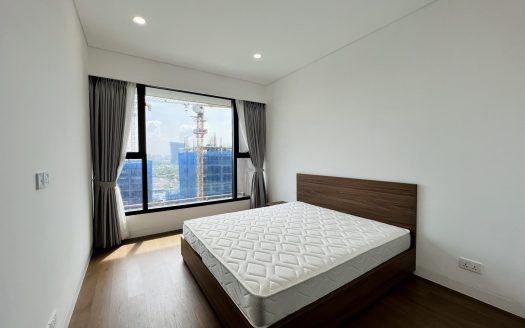Cozy and spacious bedroom