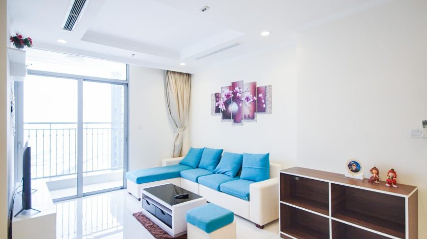 A bright and spacious apartment for rent in Binh Thanh District