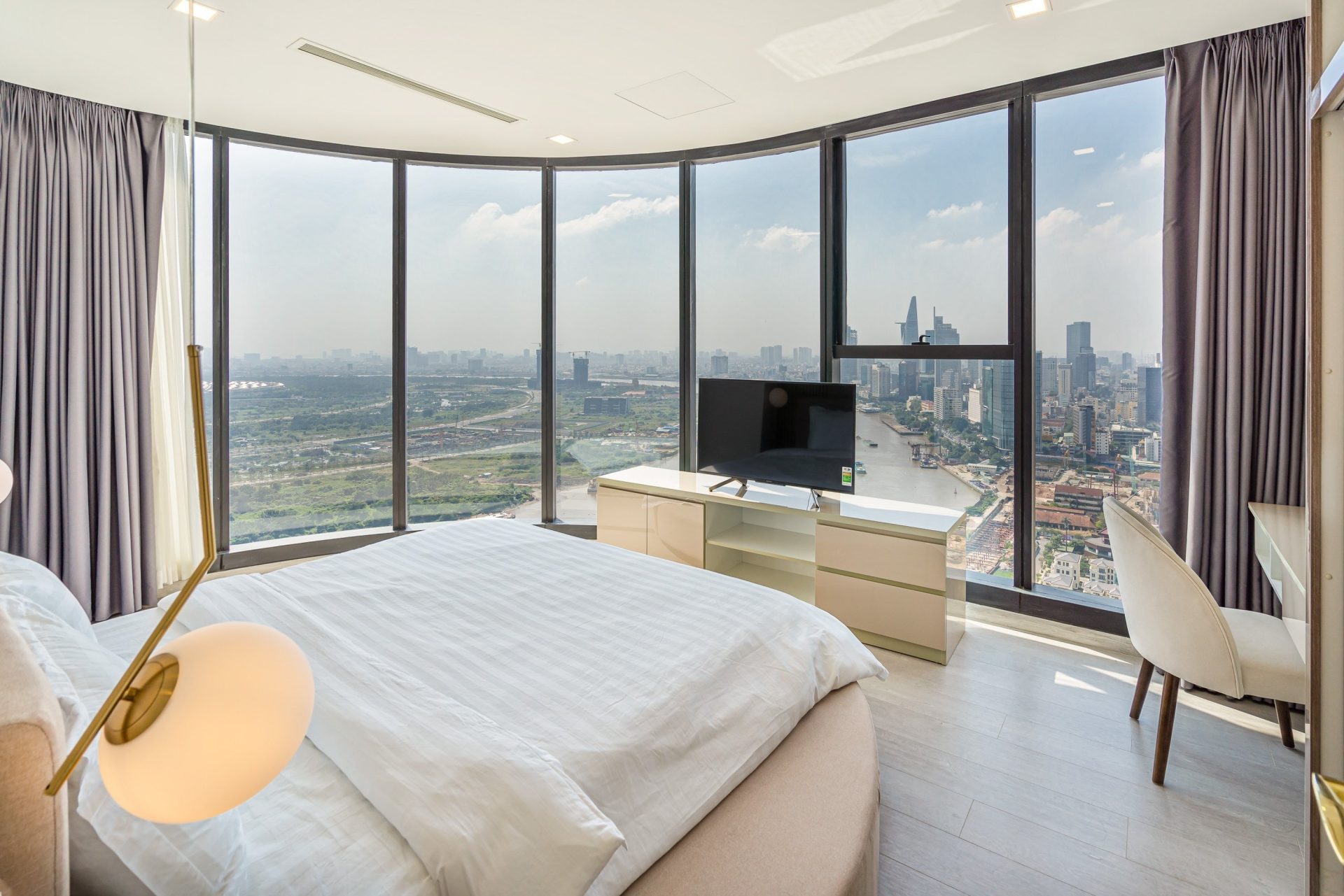 Which Floor Apartment is the Best to Live on a High-rise?