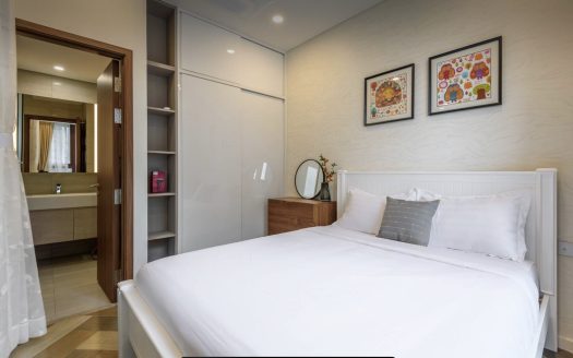 Fully furnished Metropole apartment