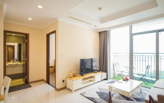 2 bedrooms for rent Vinhomes Central Park in Binh Thanh