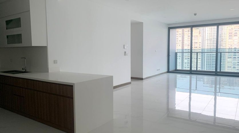 Unfurnished 3 bedrooms for rent in Sunwah Pearl