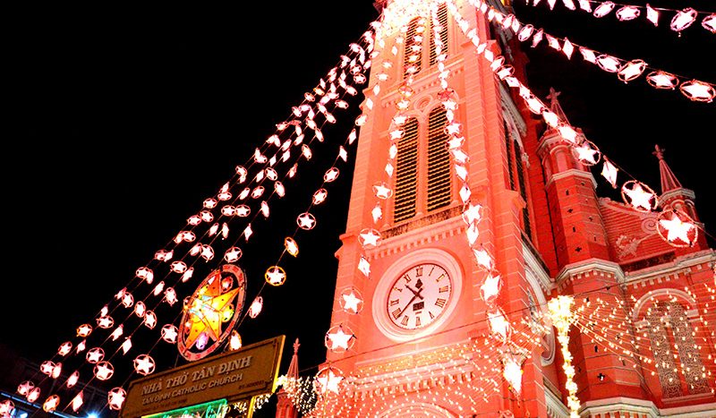 Check in Tan Dinh Church to celebrate Christmas in Ho Chi Minh