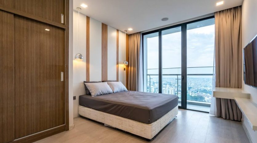 Luxury 3 bedrooms in Vinhomes Ba Son