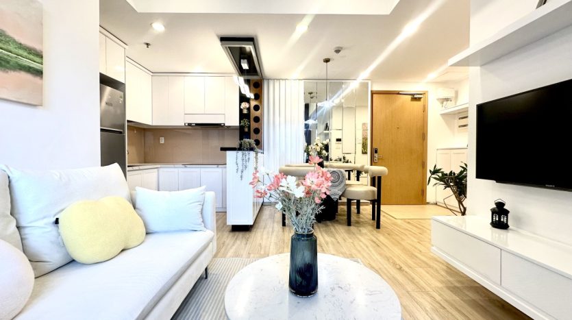 2 bedroom apartment in masteri thao dien