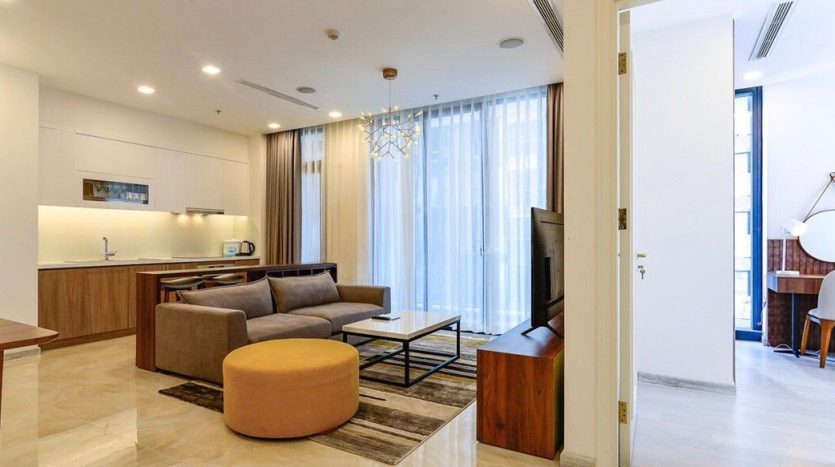 Luxury apartment in Vinhomes Golden River District 1