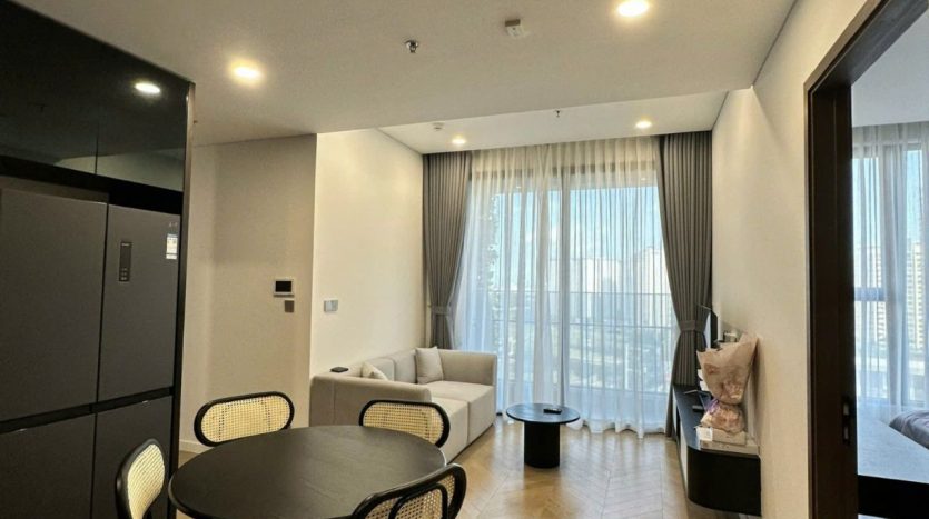 2 bedroom apartment in West Lumiere fully furnished