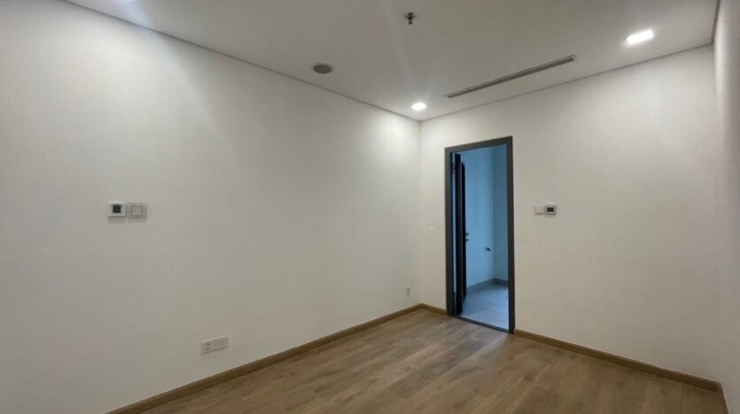 Unfurnished 3 bedroom apartment for rent in Landmark81 VHCP