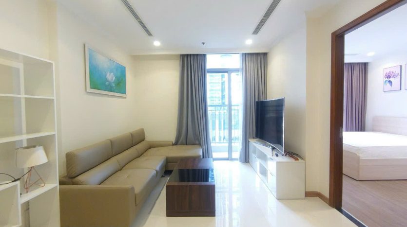 Cozy 1 bedroom apartment in Vinhomes Central Park for rent