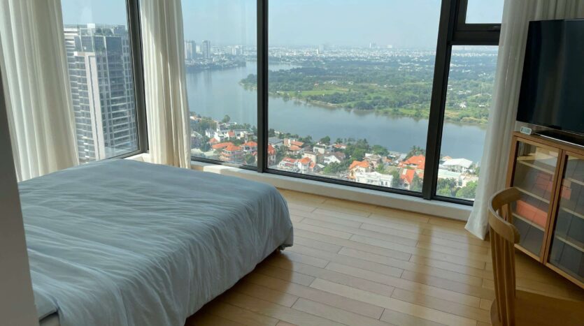 4 bedrooms for rent in Gateway Thao Dien with river view