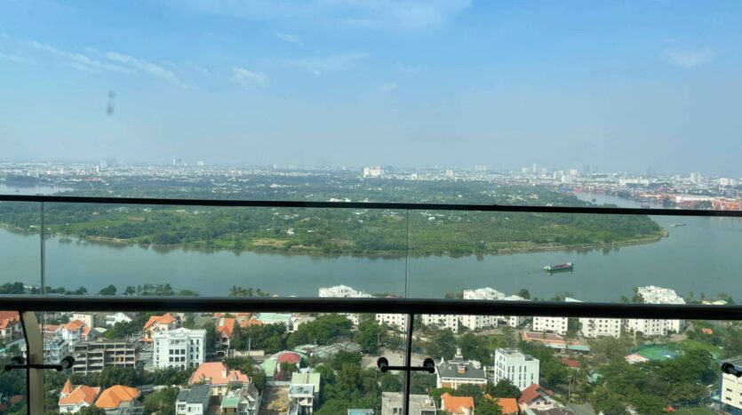 4 bedrooms for rent in Gateway Thao Dien with river view