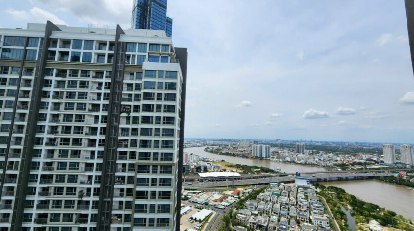 Vinhomes Central Park 2 Bedrooms for Rent - Beautiful River View