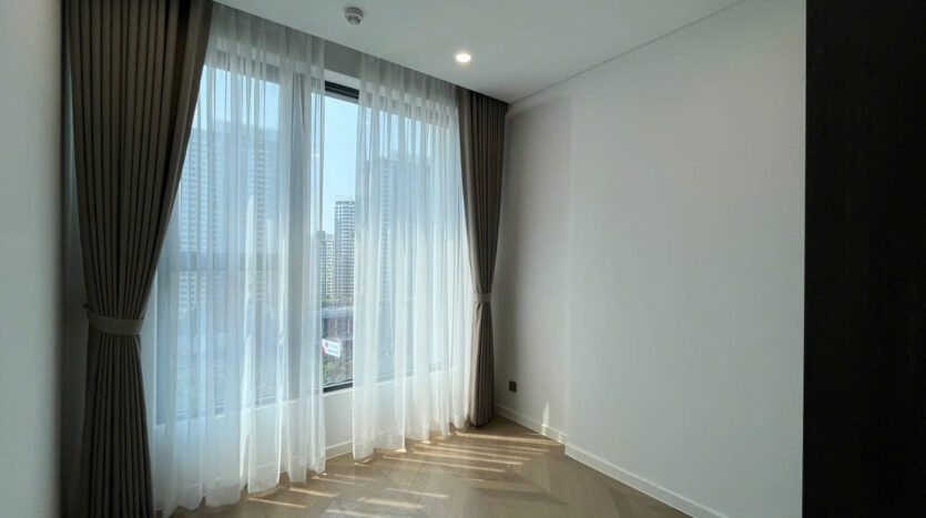 Lumiere West 2 bedrooms for rent - Full furniture, corner layout