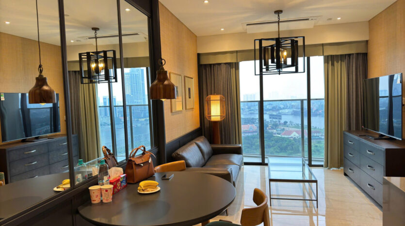 Luxury 2 bedrooms in Opera Metropole - Great view and affordable