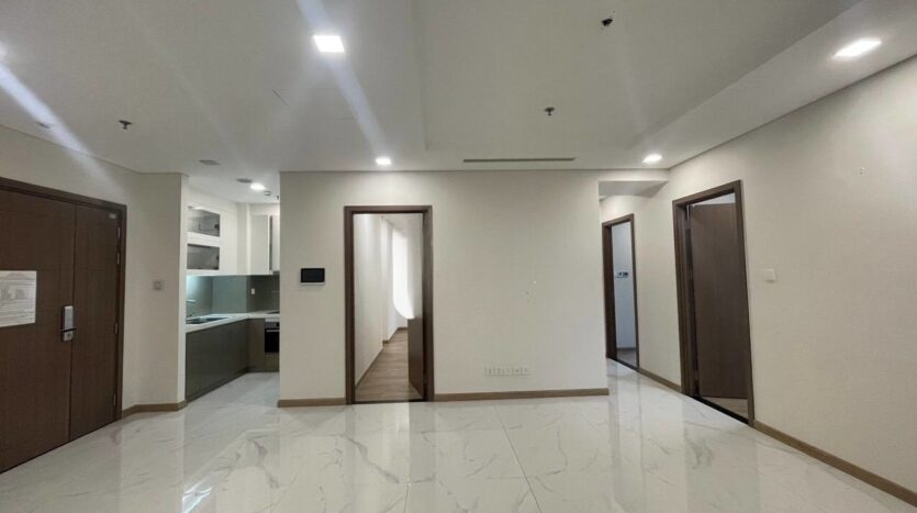 unfurnished 3 bedroom apartment for rent in Landmark 81 VHCP