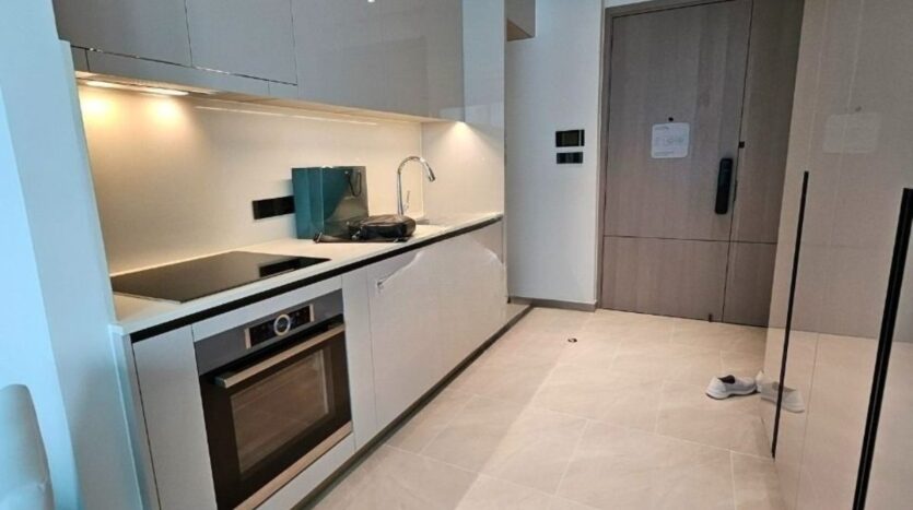 Well furnished 1 bedroom apartment for rent in Grand Marina