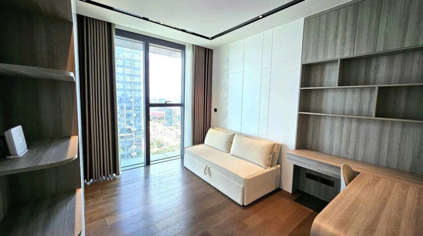 2 bedrooms for rent at Grand Marina District 1 with river view