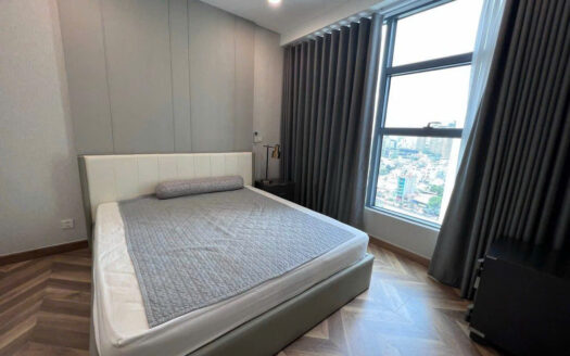 Golden House 3 bedroom apartment for rent: River & internal views
