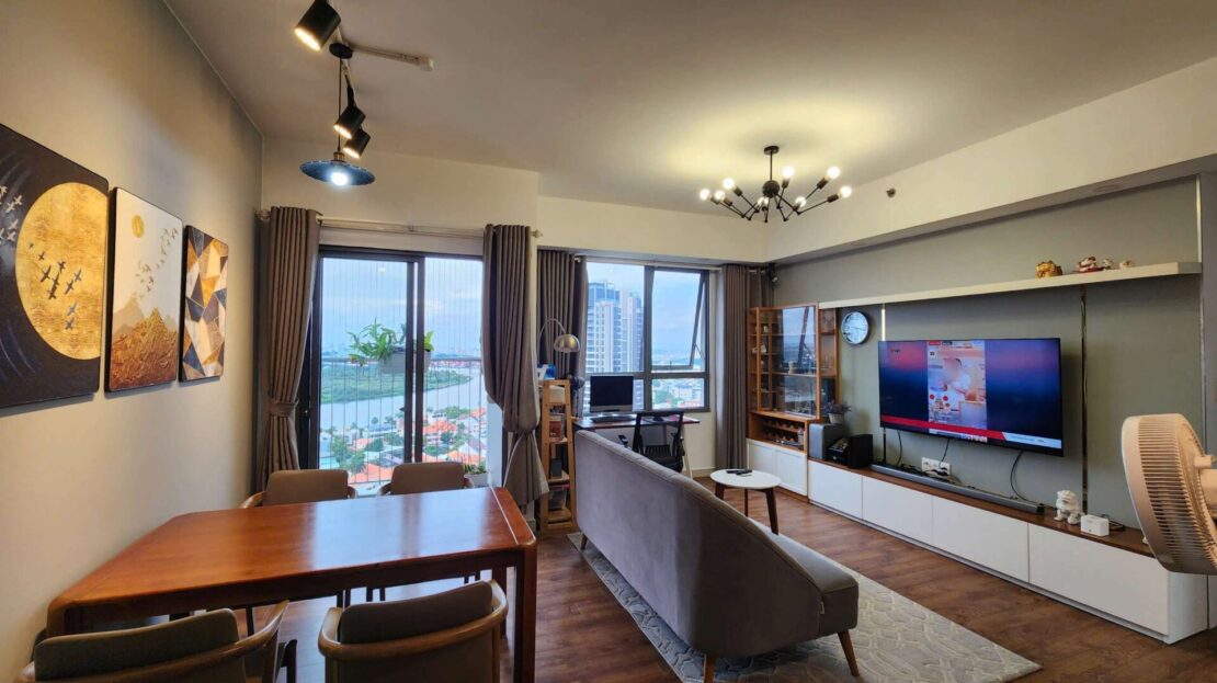 River view 2 bedroom apartment Masteri Thao Dien for rent