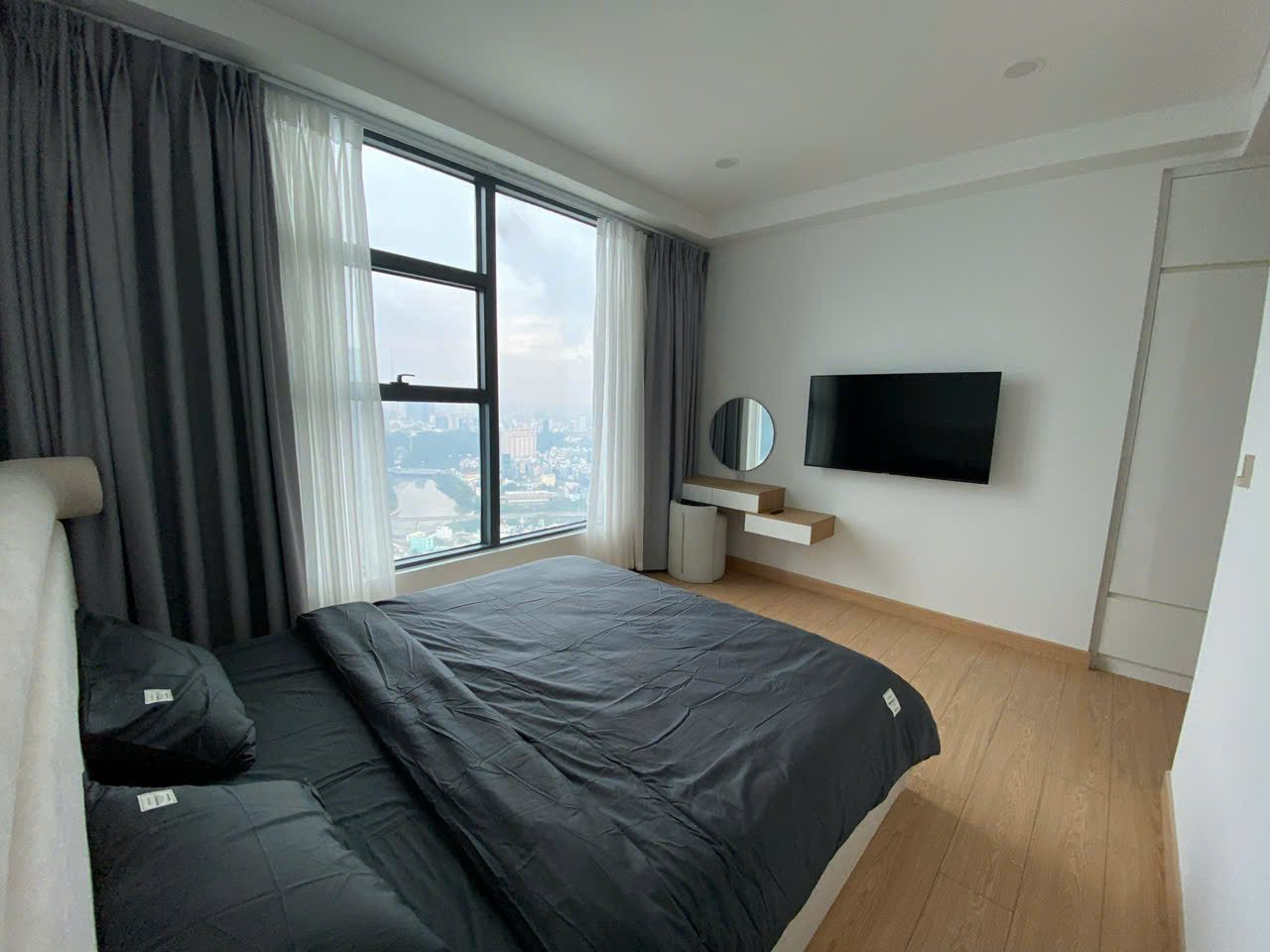 River view 2 bedroom apartment in Sliver House Sunwah Pearl SH-07