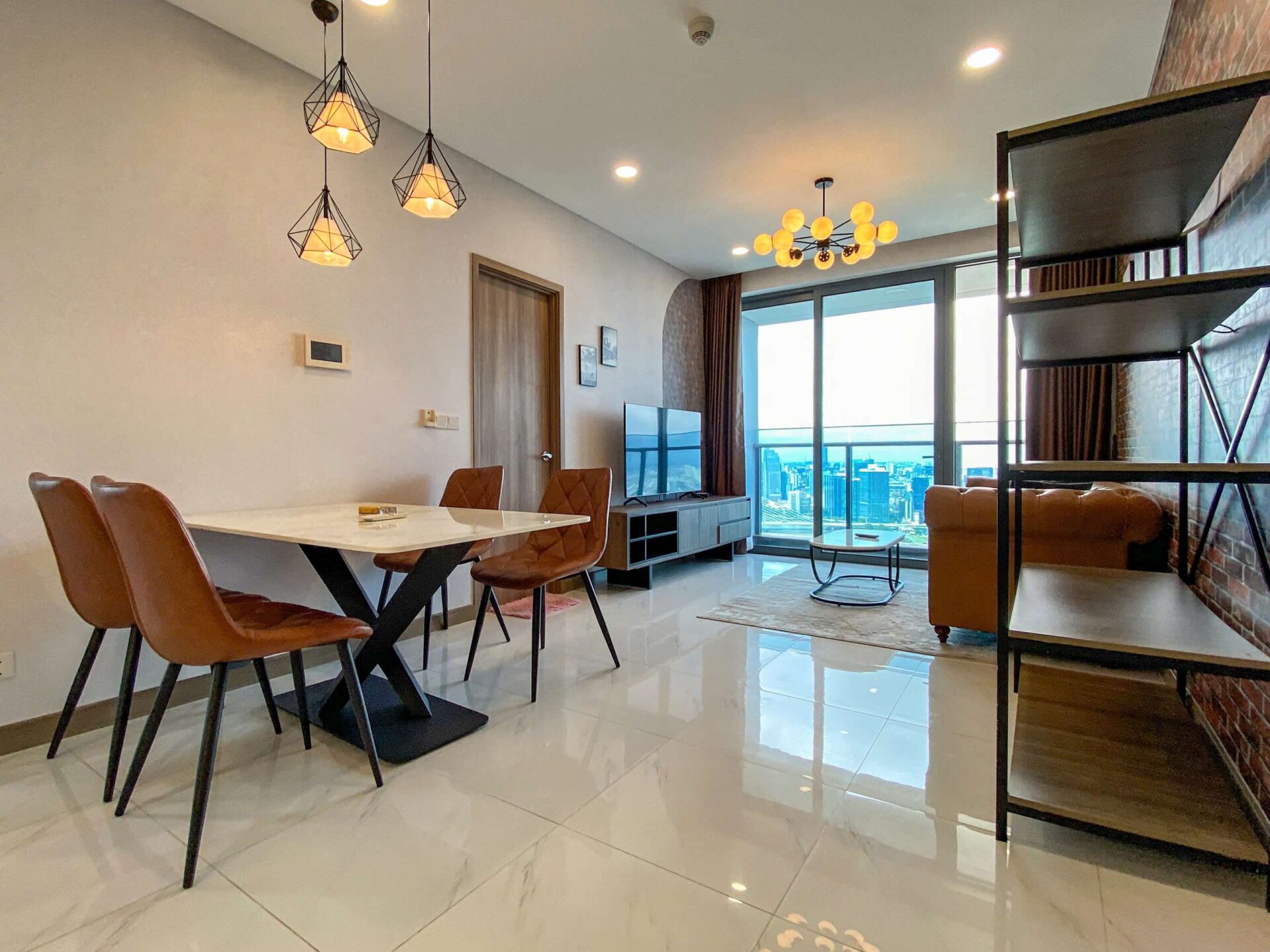 River view 2 bedroom for rent in Sunwah Pearl White House