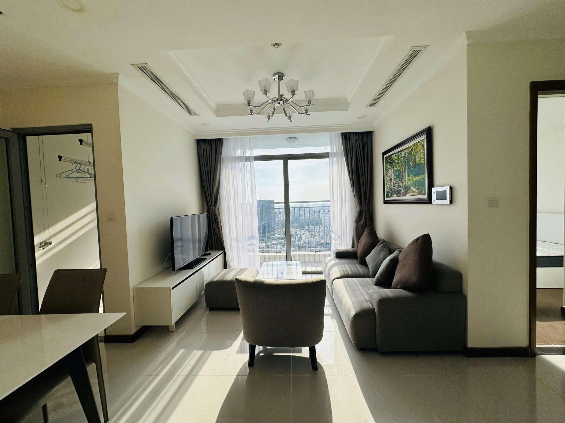 2BR for rent Vinhomes Central Park with river view, high floor