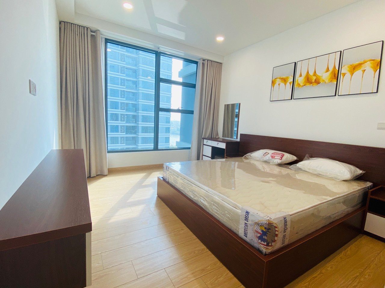 Sunwah Pearl 2 Bedroom Rental In Binh Thanh, River View, Full Furniture