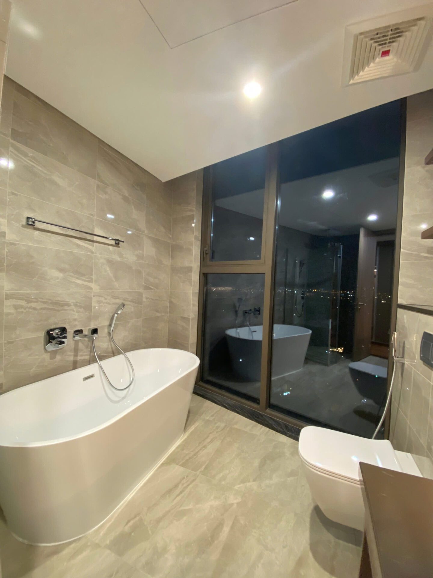 Thao Dien Green unfurnished 3 bedroom for rent river view 131m2