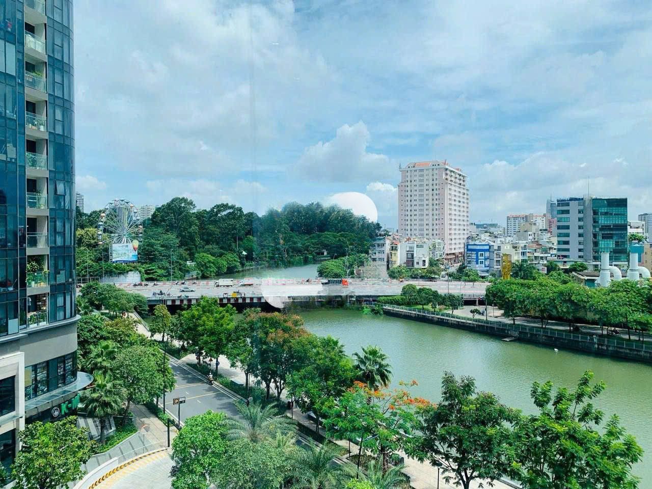 Vinhomes Golden River 3 bedroom for rent D1 Fully furnished