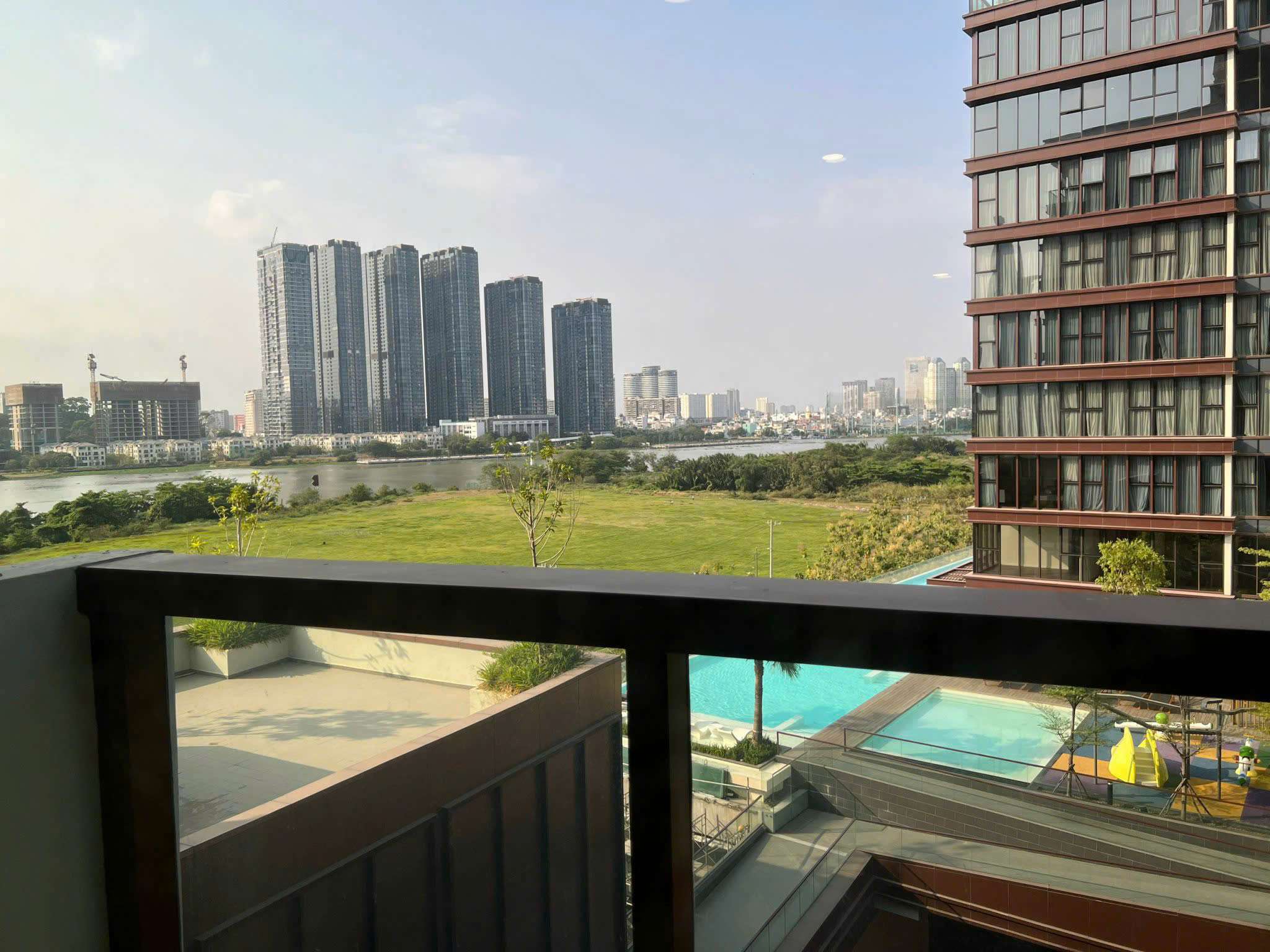 2BR For Rent in Galleria Metropole – Cozy Home with River View
