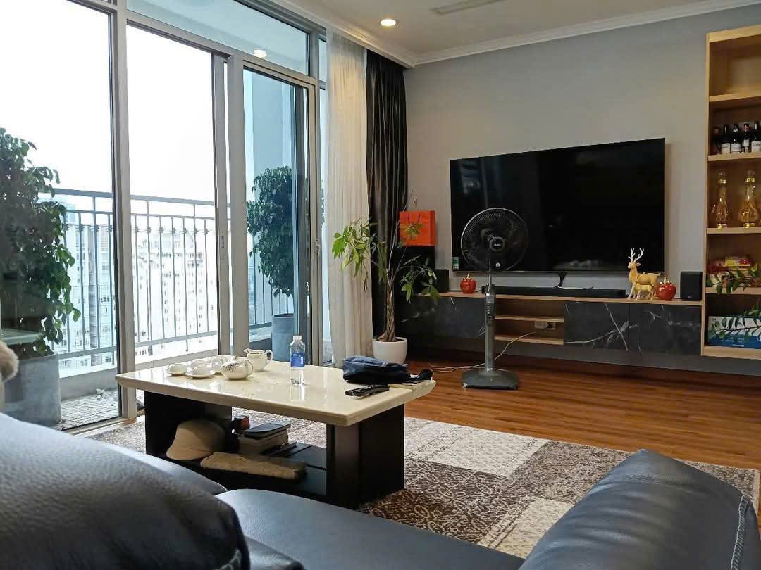 3 Bedrooms Apartment Rental In Vinhomes Central Park – High Floor, City View, Luxury Style