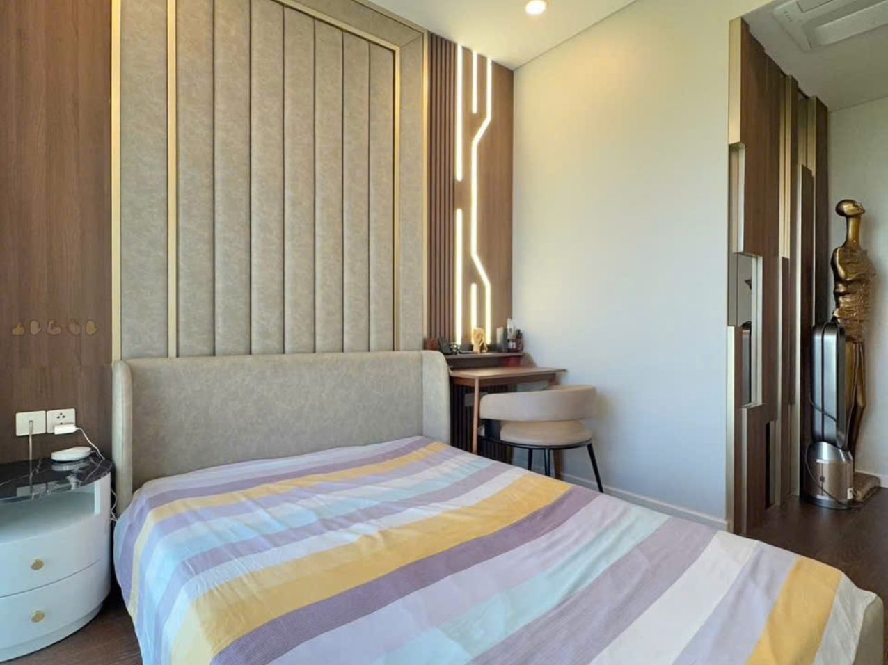 4 bedrooms for rent in Galleria Metropole Thu Thiem 170m2