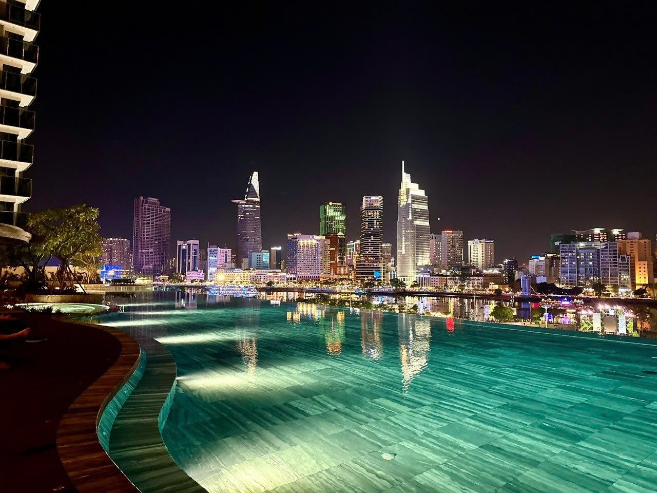 Apartment for rent Opera Metropole Thu Thiem – High Floor, City View, Full Furnished