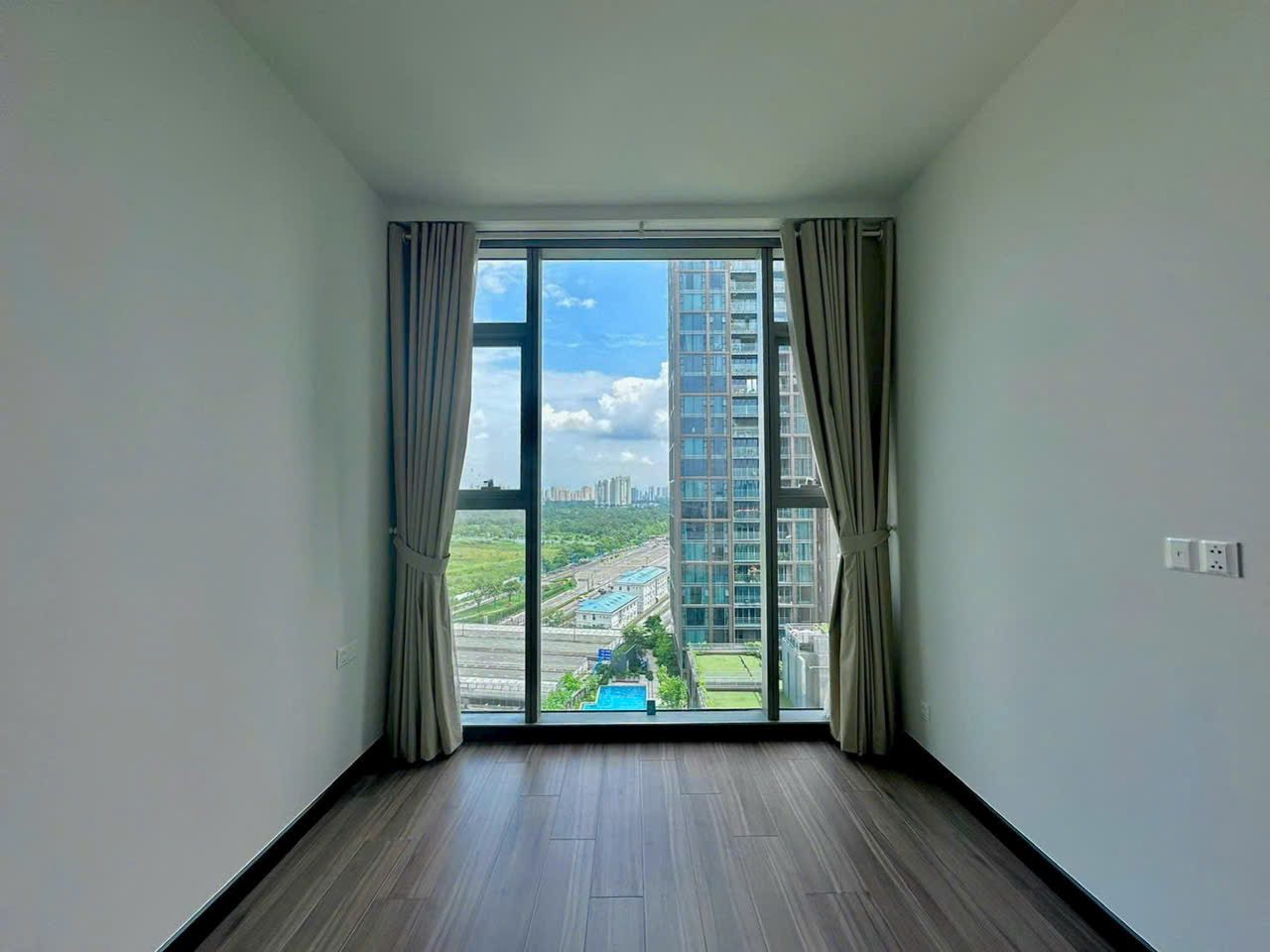 Basic furniture 2 bedroom for rent Empire City Tilia - High floor, 93m2