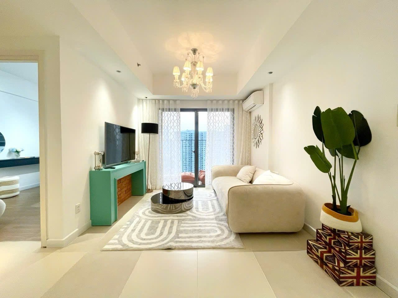 Masteri T5 2BR Apartment For Rent, High Floor, Landmark 81 View