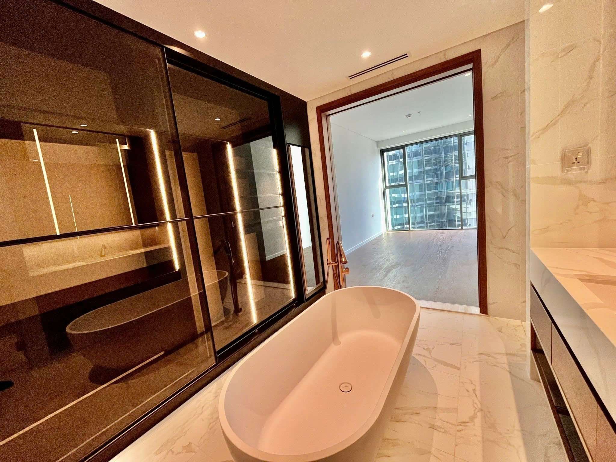 Metropole Crest Unfurnished 2BR For Rent - Modern, High Floor