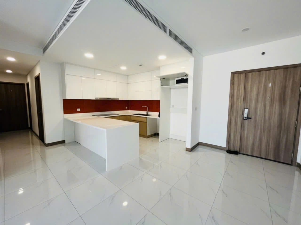 Sunwah Pearl Binh Thanh 2BR apartment for sale - Spacious 112m2, o