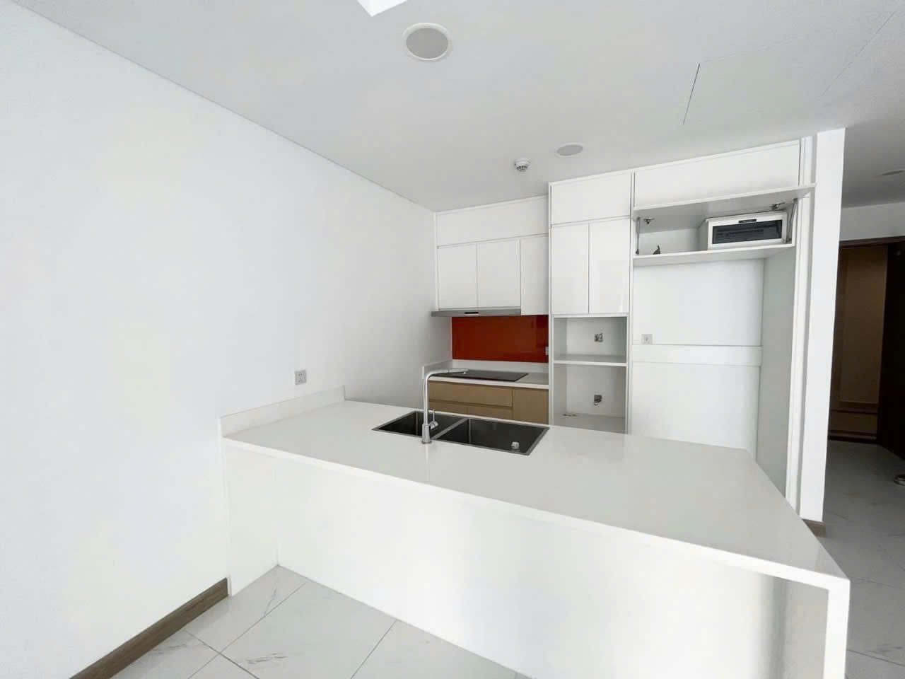Sunwah Pearl Binh Thanh 2BR apartment for sale - Spacious 112m2, o