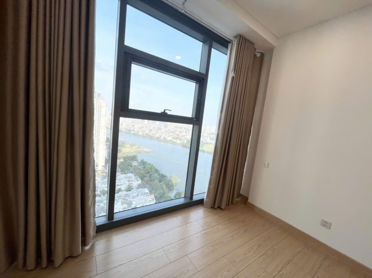 Sunwah Pearl Binh Thanh 2BR apartment for sale - Spacious 112m2, o