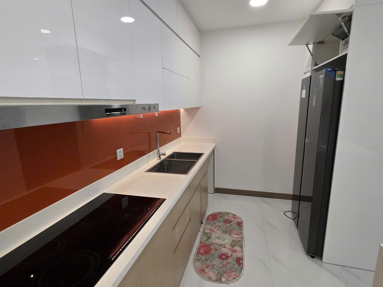 Sunwah Pearl White House 2BR for rent – Low floor, fully furnished