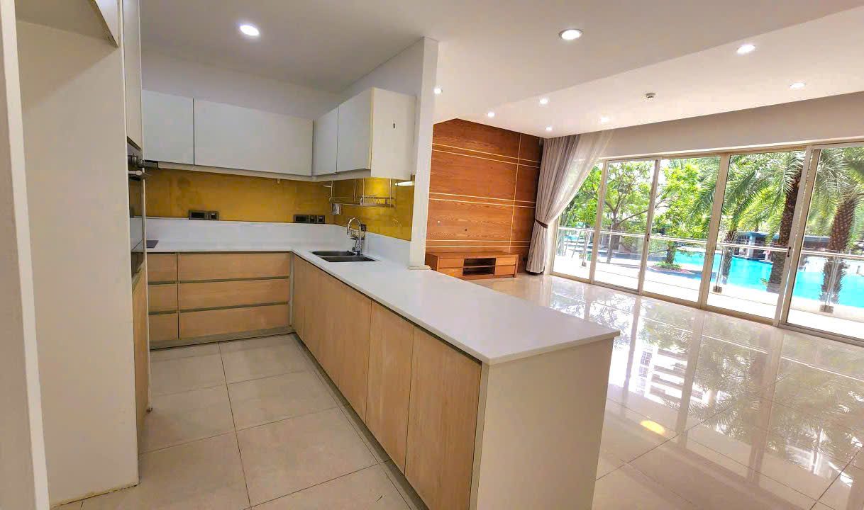 Unfurnished 3 Bedroom For Rent In The Estella, Pool & LM81 ViewUnfurnished 3 Bedroom For Rent In The Estella, Pool & LM81 View